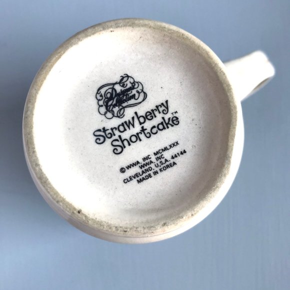 VINTAGE Strawberry Shortcake Life is Delicious Mug - Picture 7 of 7